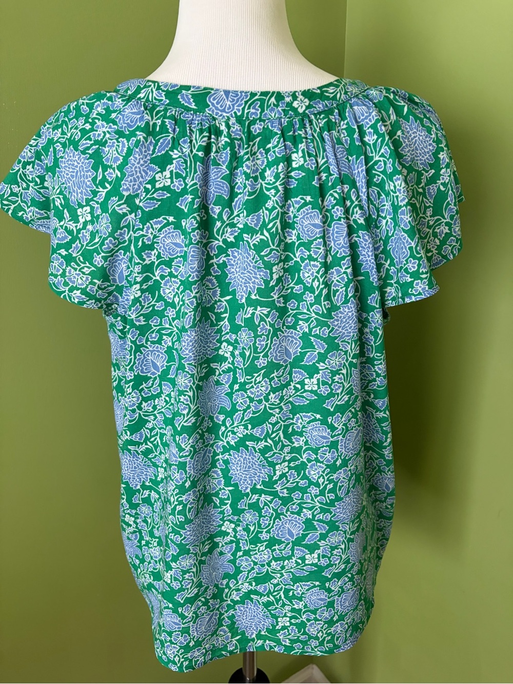 Sonoma Green Floral Cap-Sleeve V-Neck Top - Picture 5 of 7